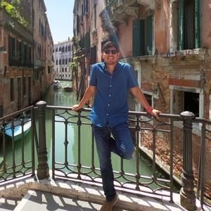 Meet your Posher, Joel